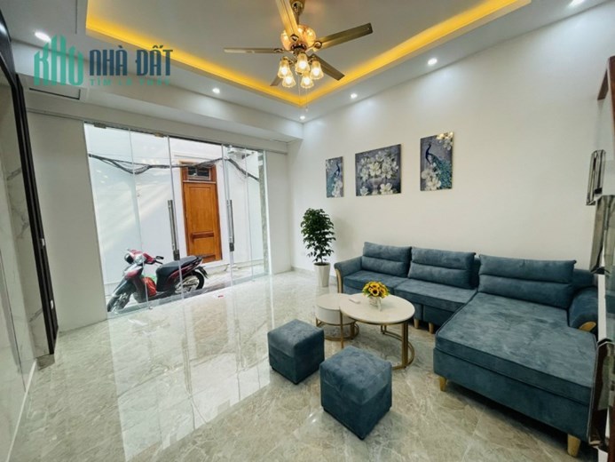 Bán nhà xây mới ngõ 52 Miếu Hai Xã, diện tích 45m 3 tầng, GIÁ 2.55 tỉ