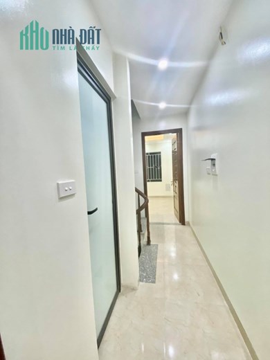 NHÀ BÀ HOM -HXH -6 PHÒNG CHO THUÊ 52M2 3 TẦNG