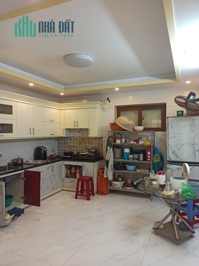 Bán nhà dân xây độc lập ngay gần mặt đường Cát Bi, 55m 4 tầng sân cổng, GIÁ 3.95 tỉ