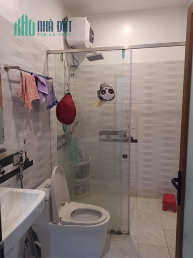 Bán nhà dân xây độc lập ngay gần mặt đường Cát Bi, 55m 4 tầng sân cổng, GIÁ 3.95 tỉ