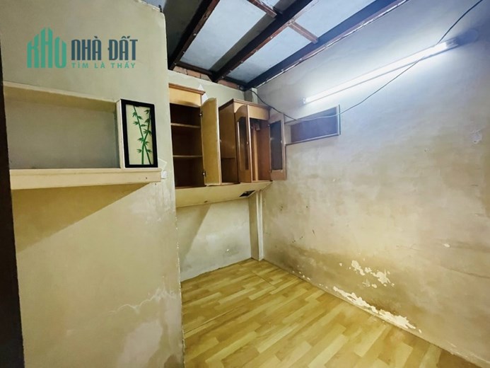 Nhà bán Q3, Lý Chính Thắng thông Hoàng Sa, ngang 7m, 3 tầng chỉ 3.2 tỷ