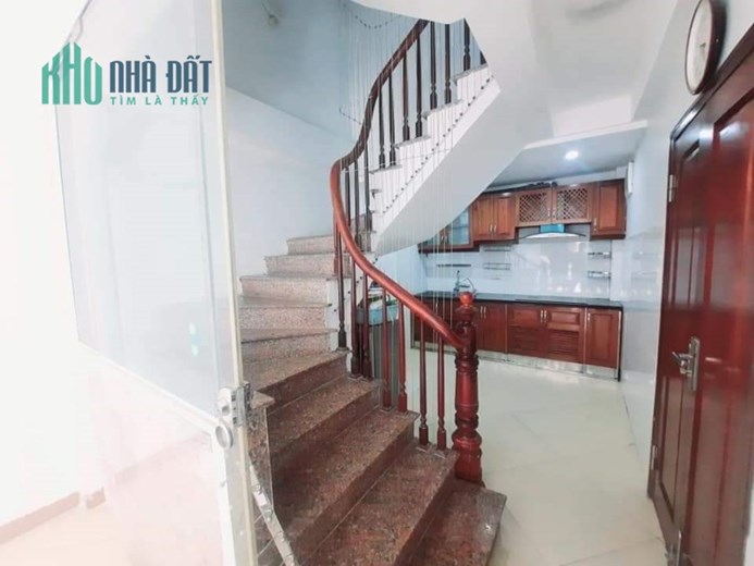bán nhà trung tâm quận Hoàng Mai phố Tương Mai xe ô tô đỗ cửa