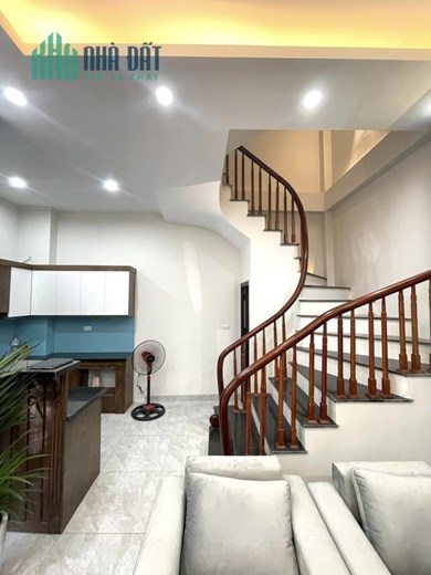 Bán nhà Ngã Tư Sở, Thanh Xuân, 30m, 5T, MT 6m, ngõ ô tô tránh, giá 4.15 tỷ