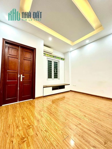Bán nhà Vĩnh Hưng, Hoàng Mai 46m*5 Tầng - O tô giá 4.05 tỷ