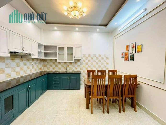 Siêu phẩm! Bán nhà Đỗ Đức Dục, 49m2,  ngõ thông, 3 mặt thoáng, ô tô, 5 tỷ 3