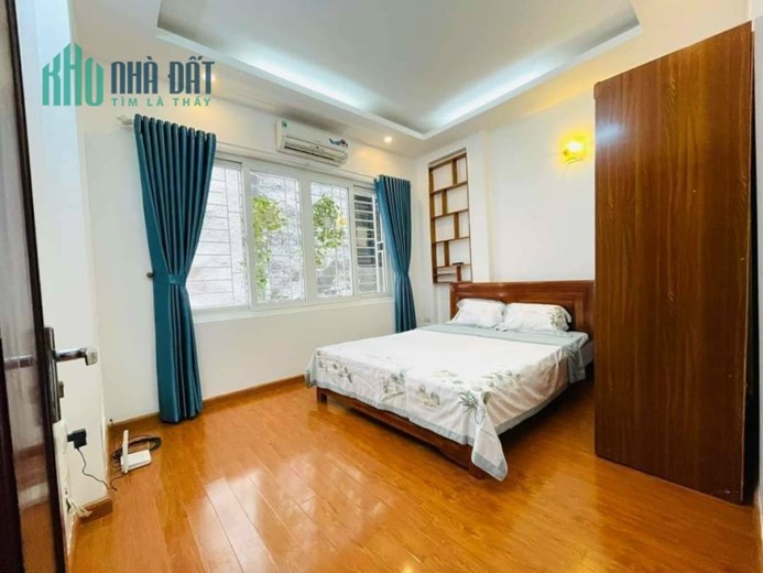Siêu phẩm! Bán nhà Đỗ Đức Dục, 49m2,  ngõ thông, 3 mặt thoáng, ô tô, 5 tỷ 3