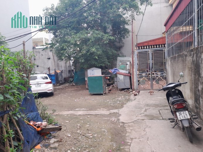 Đất Quỳnh Đô, 50m2, mt5m ô tô vào, ngõ cực nông 150m đường 2 ô tô.