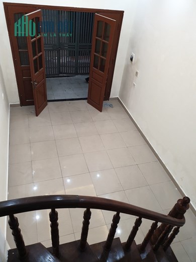 Bán nhà phố Hào Nam, ngõ thông sang phố Tôn Đức Thắng, gần chợ, gần trường.