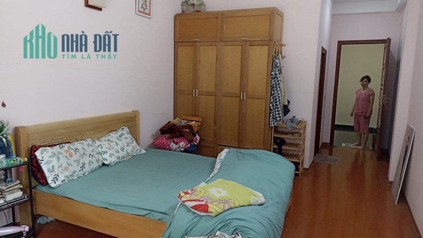 Bán ngôi nhà 95m2 phố Âu Cơ, Tây Hồ Dân xây 12 ngủ 10m Ô tô tránh nhau 7.2 Tỷ