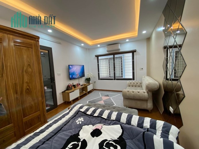 Bán căn nhà 92m2 phố Âu Cơ, Tây Hồ Dân xây 12 ngủ 10m Ô tô tránh 7 Tỷ