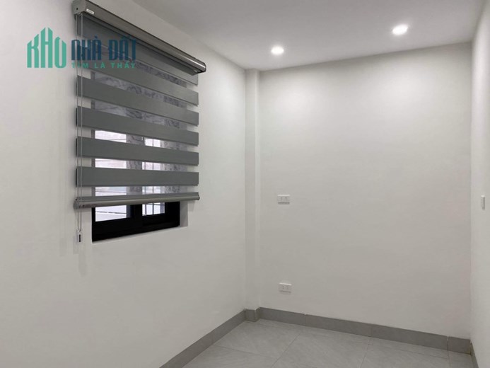 Bán nhà 94m2 phố Âu Cơ, Tây Hồ Dân xây 12 phòng ngủ Ô tô tránh nhau 10m 7.1 Tỷ