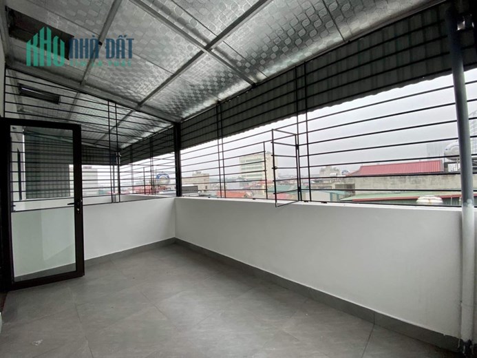 Bán căn nhà 93m2 phố Âu Cơ, Tây Hồ Chủ tự xây 12 phòng ngủ Ô tô đỗ cửa 7 Tỷ
