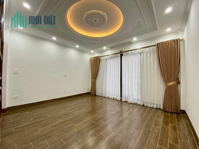 Bán căn nhà 92m2 phố Âu Cơ, Tây Hồ Chủ tự xây 12 phòng Ô tô tránh 10m 7.1 Tỷ