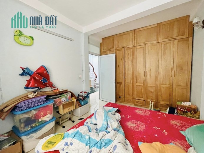 Siêu phẩm! Bán nhà Ngô Thì Nhậm, Hà Đông 40m2x 4T, MT4m Giá rẻ!