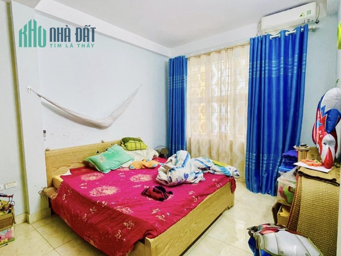 Siêu phẩm! Bán nhà Ngô Thì Nhậm, Hà Đông 40m2x 4T, MT4m Giá rẻ!