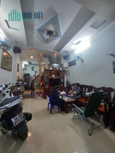 BÁN NHÀ 4 X 10 HẺM XE HƠI QUAY ĐẦU, LÊ VĂN QUỚI, BÌNH TÂN NHỈNH 4 TỶ
