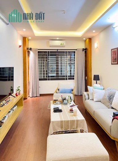 Bán nhà Thái Thịnh, Ngõ thông, ô tô tránh xe máy, DT sử dụng 40m2. Phù hợp để ở -giữ tiền