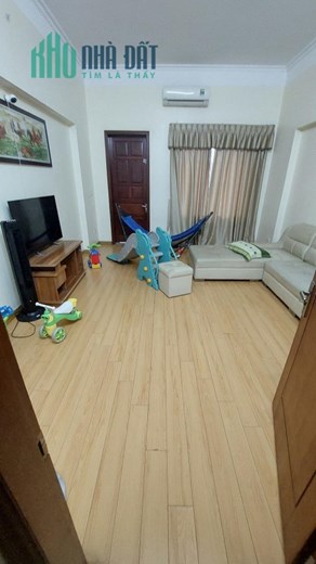 Nhà Đẹp ở luôn, Phố Nguyễn Ngọc Vũ 46m2 X 5t,tặng nội thất 6.85 tỷ.