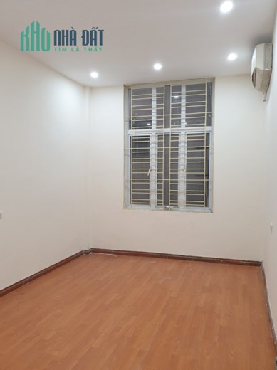 Bán nhà Hào Nam Ô Chợ Dừa 38m 3 ngủ ngõ thông gần chợ ở ngay giá 3.9 tỷ lh 0975124520