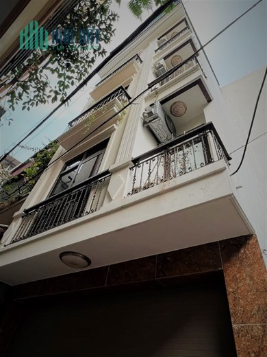 NHÀ PHỐ NGUYỄN VĂN CỪ, 50M, 5 TẦNG,  6.4 Tỷ, THANG MÁY, Ô TÔ QUA NHÀ