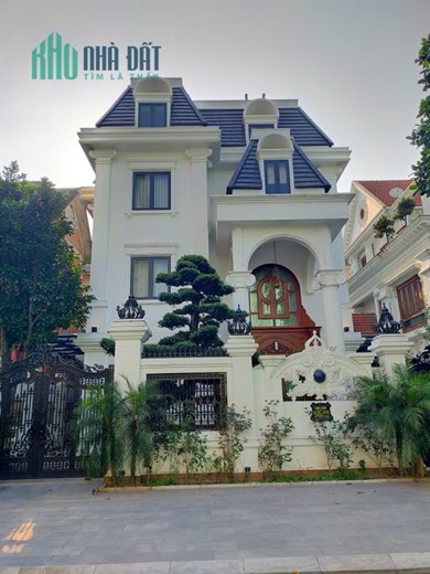 BIỆT THỰ - ĐẲNG CẤP GIỚI THƯỢNG LƯU - 4 TẦNG THANG MÁY - FULL NỘI THẤT SIÊU ĐẸP VÀ SANG TRỌNG - AN