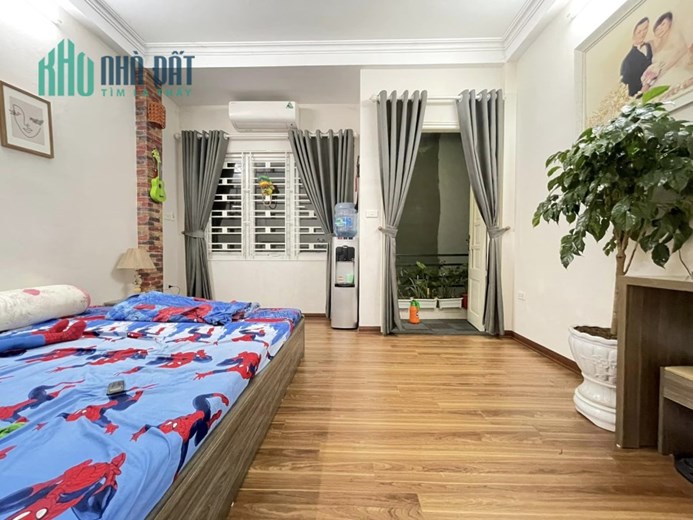 Giá sốc quá! Chùa Láng 3 mặt thoáng, oto đậu cạnh nhà, ngõ cực nông, 50m sổ, 3.5 tỷ