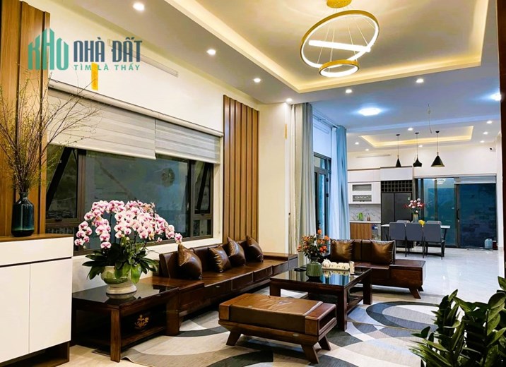 NHÀ ĐẸP, PHỐ SANG NGUYỄN VĂN CỪ, DT 45M, 6 TẦNG  GIÁ 7 TỶ 4 Ô TÔ ĐỖ CỬA, THANG MÁY, FULL NỘI THẤT,