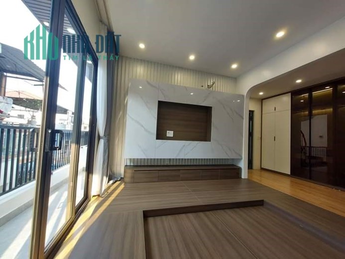Bán nhà Đông Ngạc, Bắc Từ Liêm,5 TẦNG, 39M. GIÁ HƠN 3 TỶ. SỔ ĐỎ CHÍNH CHỦ