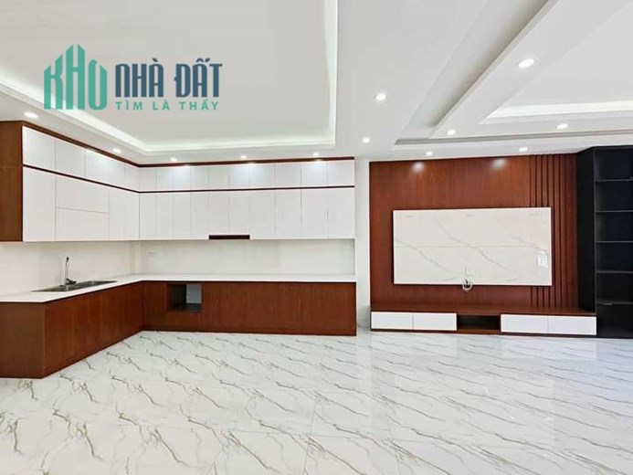 Bán nhà Đông Ngạc, Bắc Từ Liêm,5 TẦNG, 39M. GIÁ HƠN 3 TỶ. SỔ ĐỎ CHÍNH CHỦ