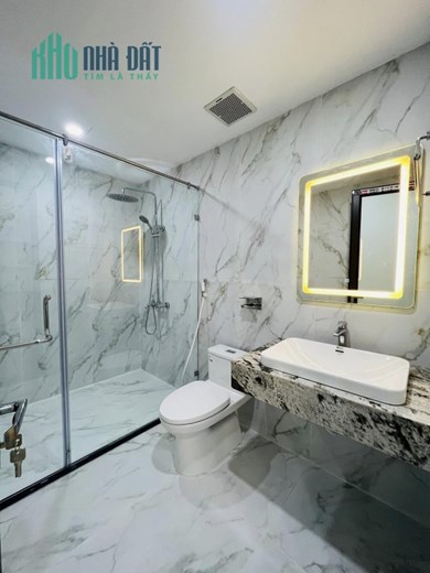 NHÀ PHỐ NGUYỄN SƠN, DT 60M, 7T, GIÁ CÓ 8 TỶ3, KHU PHÂN LÔ, Ô TÔ ĐỖ CỔNG,  THANG MÁY
