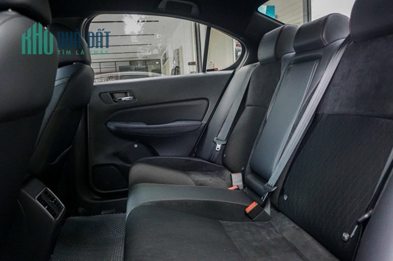 Cần Bán XE HONDA CRV L 2022 Ven sông Tân Phong , Nguyễn Văn linh, Quận 7 TP HCM
