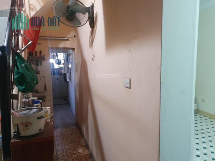 Bán Căn Hộ Tập Thể In Ngân Hàng ngõ Quan Thổ 1, Tôn Đức Thắng.