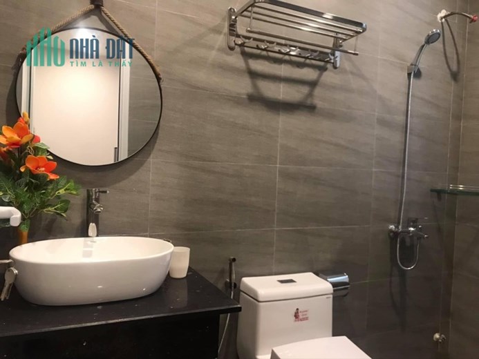 Bán tòa Căn Hộ sát Biển 5 tầng thang máy xịn xò Quận Ngũ Hành Sơn giá Chỉ 9,X tỷ