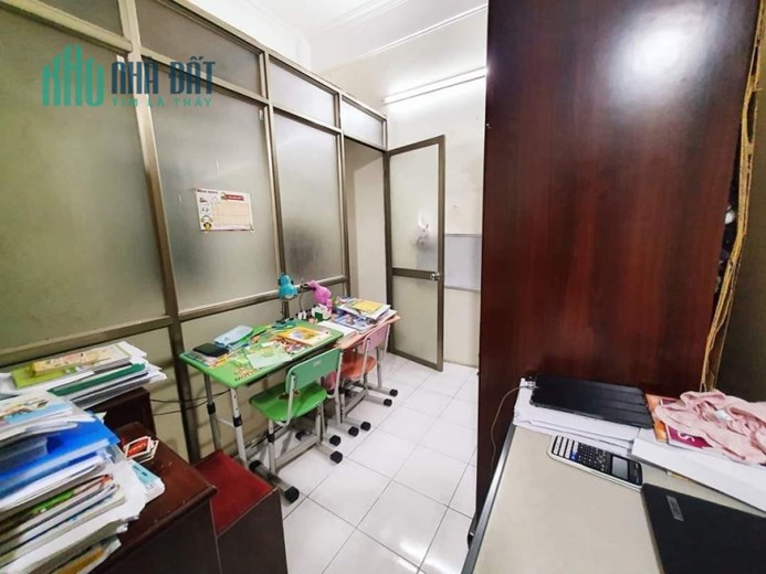 GẦN LĂNG BÁC - Nhà 3 tầng Đội Cấn 24m2 MT3.1 chỉ 2.05 tỷ - SẠCH SẼ VUÔNG VẮN
