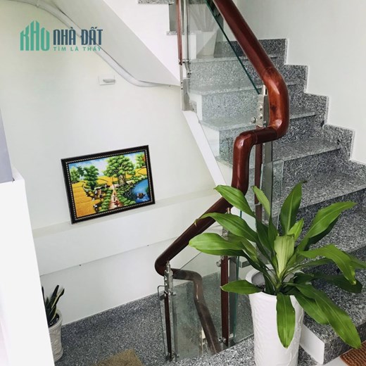 THẠNH MỸ LỢI, QUẬN 2, GẦN 40M2, XE HƠI ĐỖ CỬA NHÀ 3 TẦNG 3.5 TỶ