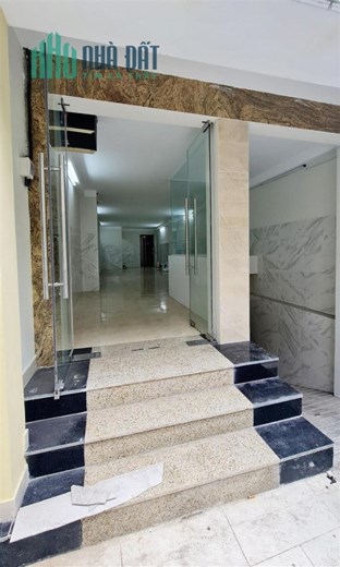 cho thuê măt bằng XVNT gần Hàng Xanh 4x15 sầm uất