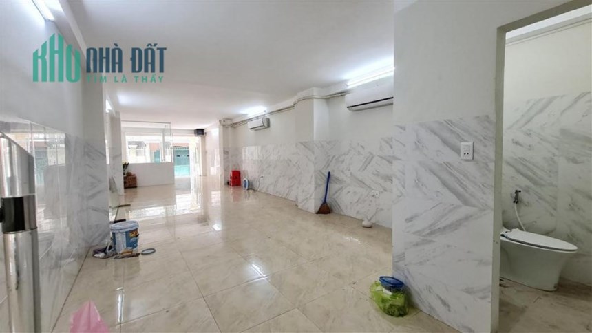cho thuê măt bằng XVNT gần Hàng Xanh 4x15 sầm uất