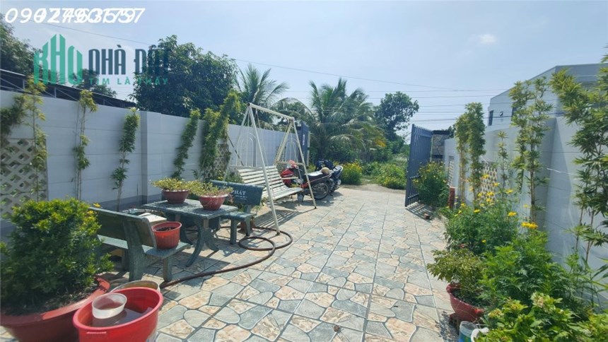 NHÀ TRƯỜNG ĐÔNG, GIÁ BAO THƯƠNG LƯỢNG