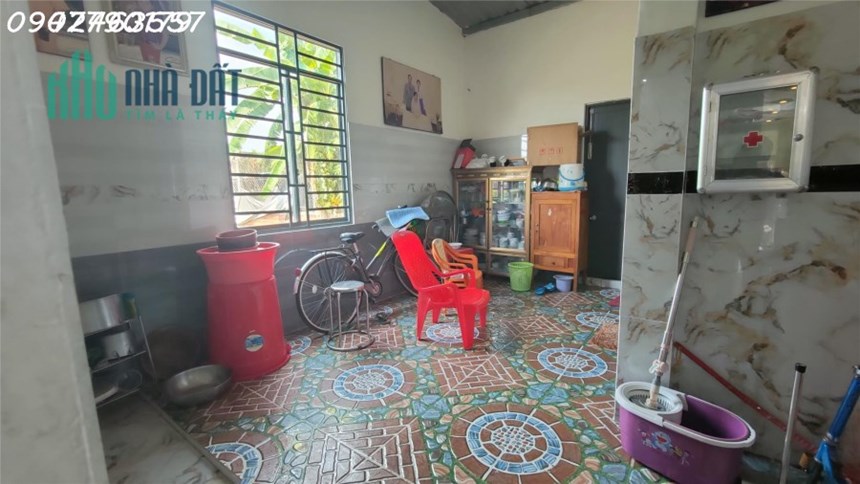 NHÀ TRƯỜNG ĐÔNG, GIÁ BAO THƯƠNG LƯỢNG