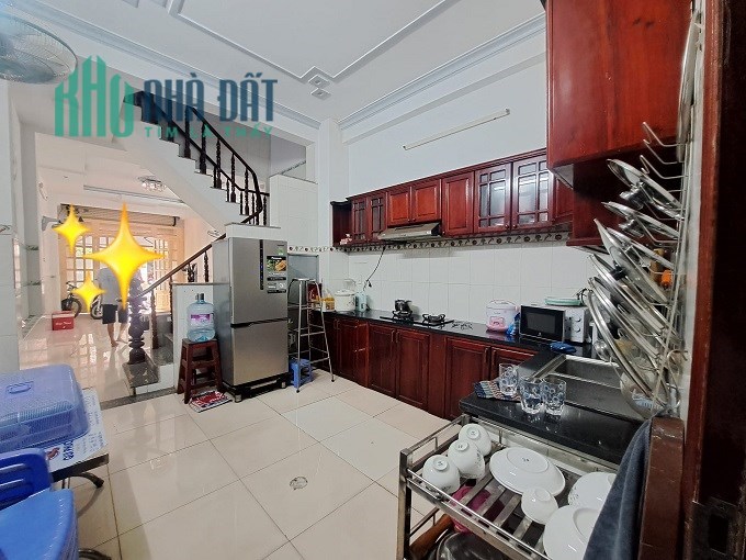 Bán nhà MTKD sầm uất đường T6, T6ay Thạnh, Tân Phú, 55m2, 4 tầng. Giá rẻ