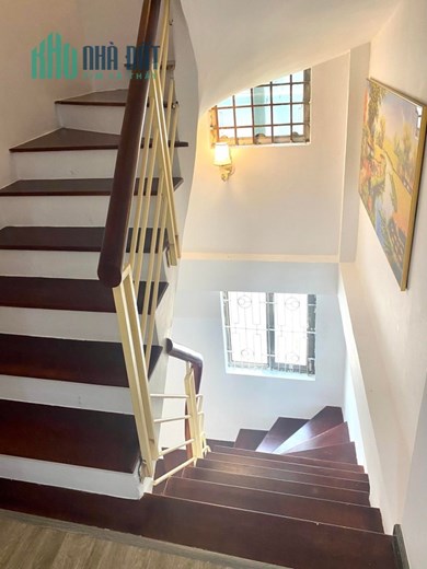 Hiếm. Bán nhà đường Láng, Ngã Tư Sở. 50m2. LÔ GÓC, 3 MẶT THOÁNG. Ô TÔ. Hơn 4 Tỷ. 0968084286