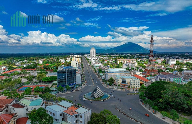 Bán lô đất vuông vức giáp rạch ngay tại Tây Ninh, thuận tiện cho trồng trọt chăn nuôi
