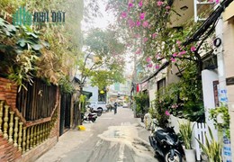 Giáp Q1, bán nhà ngay Phạm Viết Chánh, Bình Thạnh, 5 tầng,  4x11, 8 tỷ 2, TL