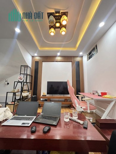 Nhà ngõ 1 Bùi Xương Trạch 36m2, 4T ô tô đỗ cổng, lô góc 2 thoáng nhỉnh 4 tỷ