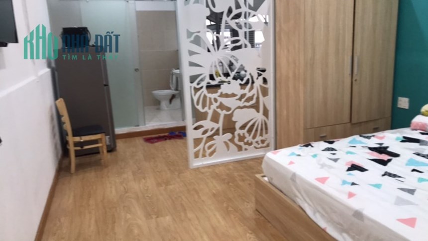 Chính chủ cho thuê CHDV phòng dạng Penhouse 77 Tân Vĩnh Phường 6 Q4