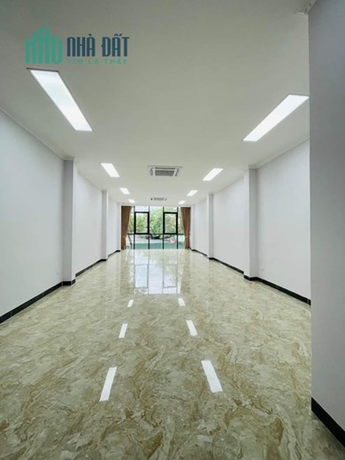 Bán nhà phố Hoàng Cầu, view vườn hoa, kinh doanh đỉnh, 7 tầng thang máy, vỉa hè rộng, 80m2, 30 tỷ.