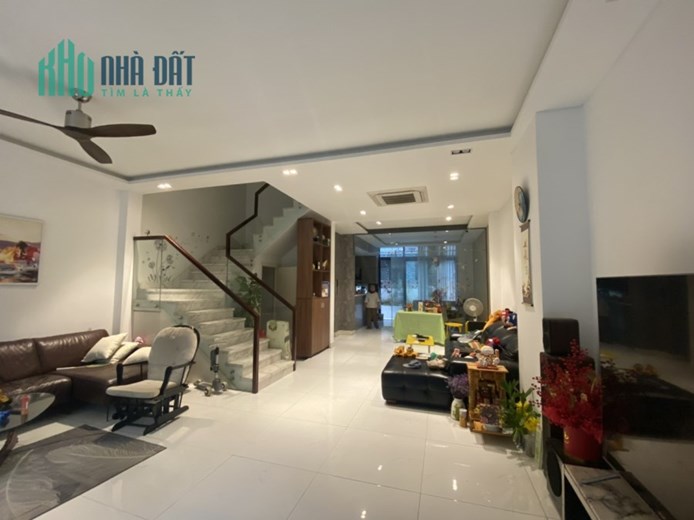 Chuyển nhượng Biệt Thự Jamona Home Resort Quốc Lộ 13 Hiệp Bình Phước