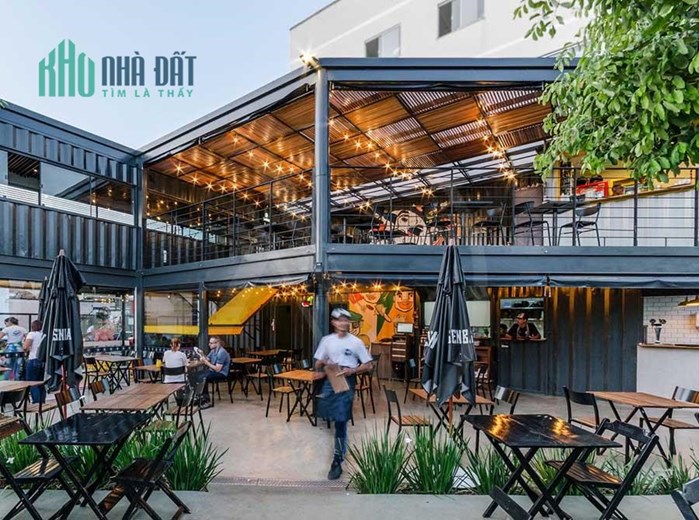 Mặt bằng 10x30 trệt lầu quận 1, quận 3, quận 10 Phù hợp làm nhà hàng quán nhậu, Cafe sân vườn - Giá