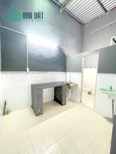 Cho thuê NNC hẻm 154 Âu Dương Lân P3Q8. Giá 8 triệu