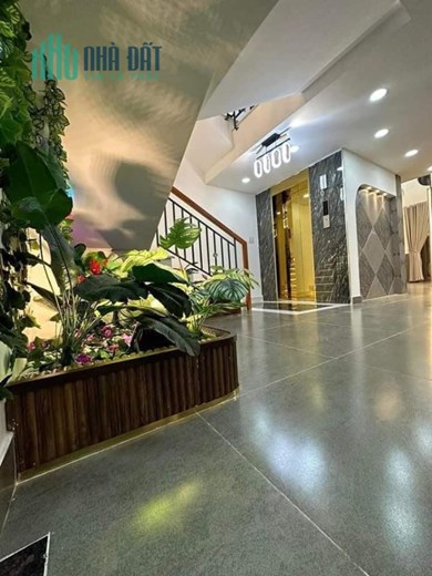 Bán Tòa Nhà 35m*12m . 3 tầng , 3 mặt tiền : 978m2 giá còn 70 tỷ